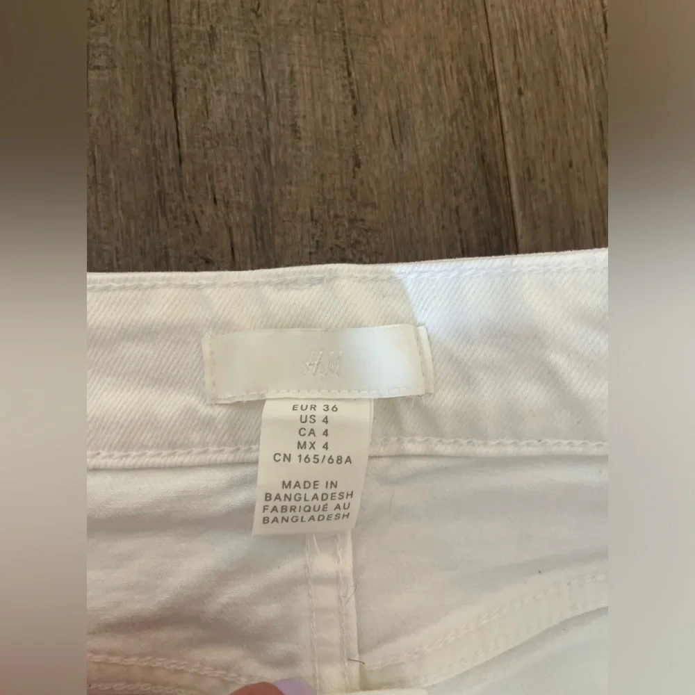 H&M White Jeans - Picture 2 of 4